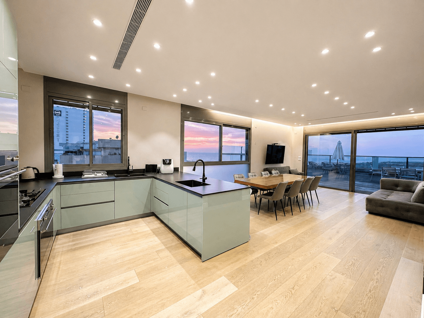 Penthouse | Givat Olga 