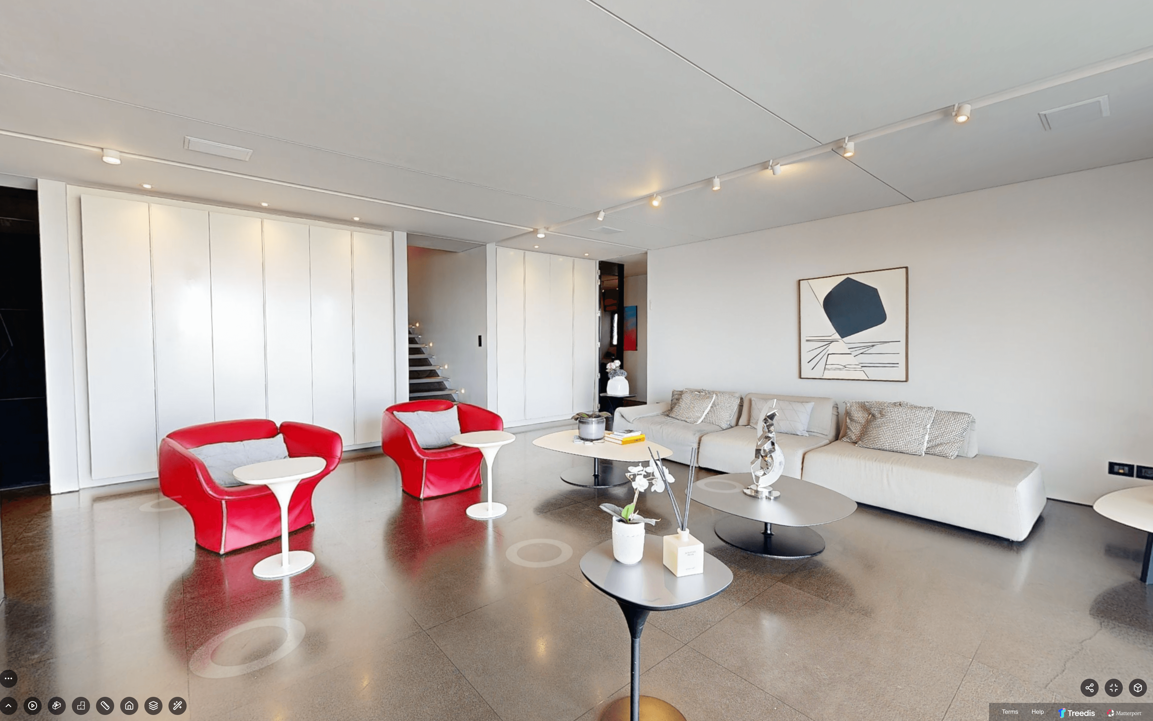 Penthouse Hollyland 